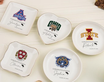 Spersonalizowany zestaw naczyń z pierścieniami uniwersyteckimi, spersonalizowana taca na drobiazgi z logo uczelni, prezent z okazji ukończenia studiów dla niej, pamiątka dla absolwentów, klasa 2026