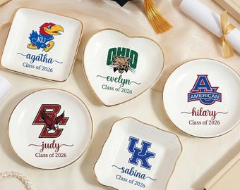 Personlig ringfat med universitetslogotyp, anpassad prydnadsbricka för universitetet, examenspresent till henne, minnessak för alumner, klass 2026