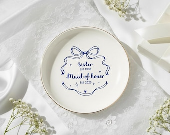 Personalized Maid of Honor Ring Dish for Sister, Custom Ceramic Jewelry Tray, Wedding Keepsake Gift, Bridesmaid Proposal Box Idea