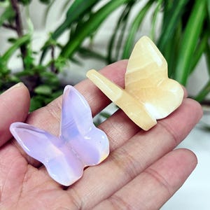 1.2‘’Natural Calcite Butterfly,Pink Opalite Butterfly,Quartz Butterfly,Crystal Animal,Reiki Healing,Home Decoration,Crystal Energy Gifts 1pc