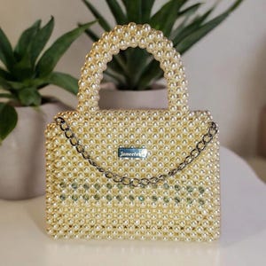 Bolso de perlas hecho a mano / Monedero de perlas beige sedoso / Bolso de novia para boda / Bolso de noche formal con cadena