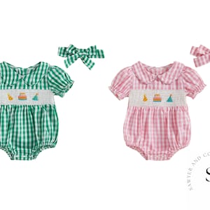 Baby Mädchen Sommer karierte gesmokte Puppenkragen Bubble Strampler mit Schleife Stirnband Set- Nur Vorbestellung