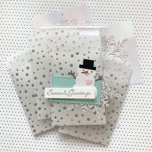 Bricolage || Porte-cartes cadeau de Noël || Hiver || Porte-monnaie || Pochette pour cartes-cadeaux || Stampin Up || Bonhomme de neige || Bonnes fêtes de fin d'année || Lot de 4