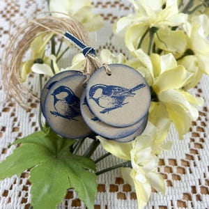 Fait main | oiseau vintage | Bleu vintage | Etiquettes circulaires | Lot de 12 | Expédition incluse