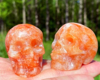 Cráneo de cuarzo de fuego de 1,9 pulgadas, cráneo de cristal de cuarzo, tallado de cráneo, espécimen mineral, curación con cristales, regalos de cristal 1 pieza
