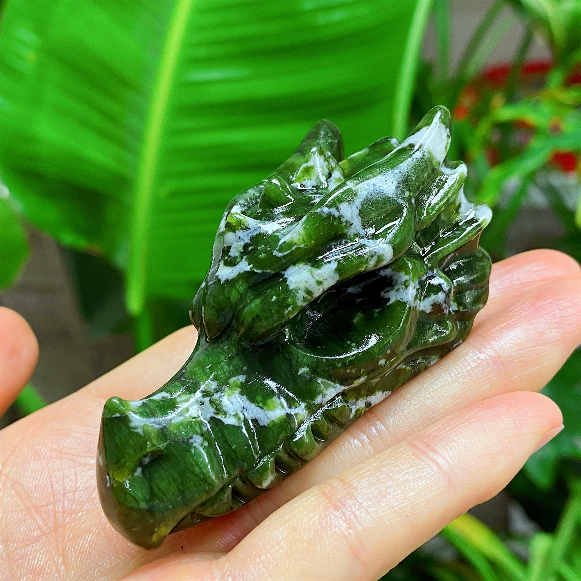 彫刻された翡翠の龍 - Etsy 日本