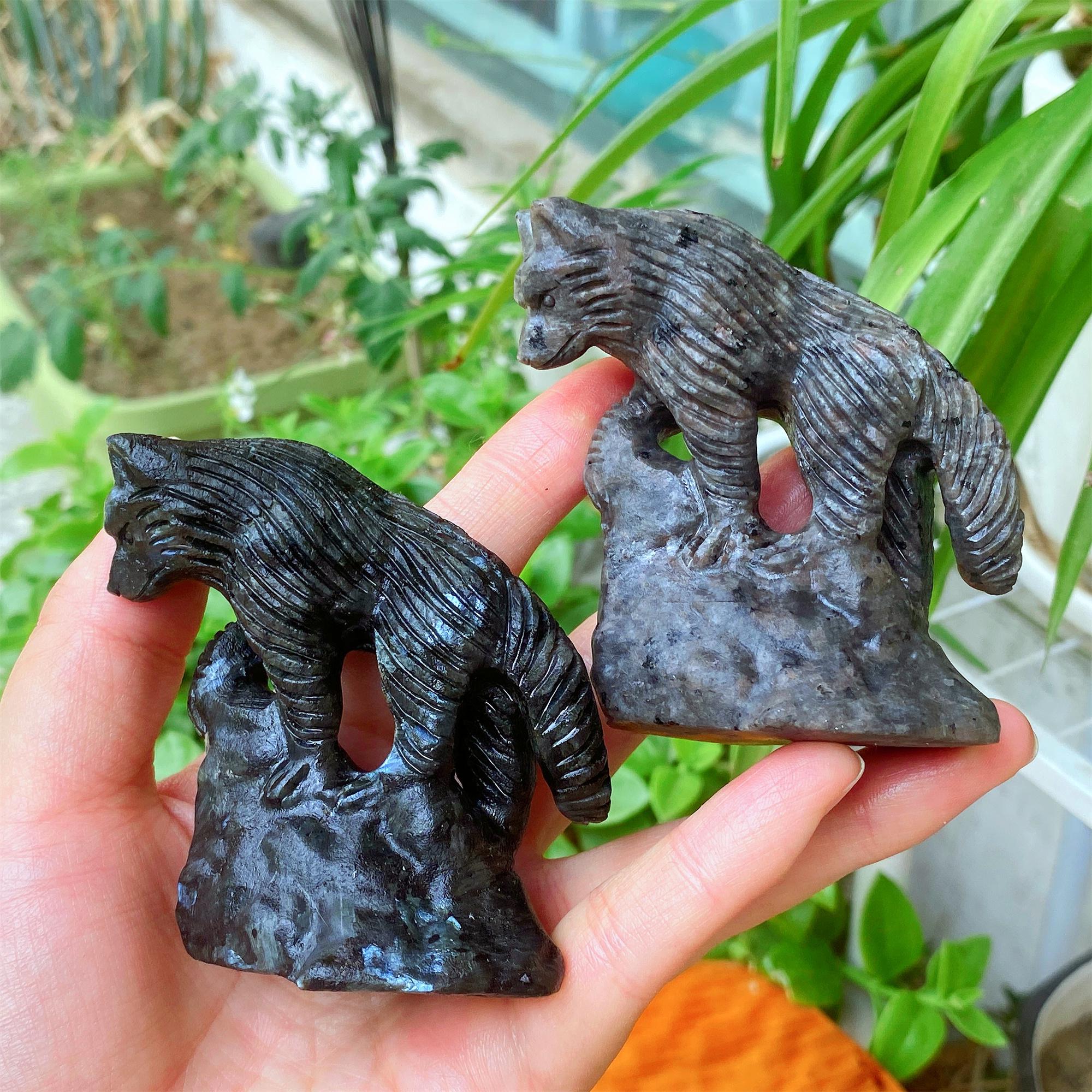 廬山翡翠狼彫刻：天然水晶動物彫刻 - Etsy 日本