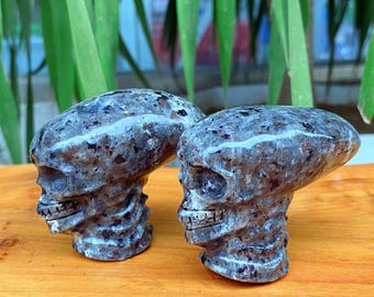 Yooperlite Alien Skull: Carved Quartz Crystal Healing (2.8'')