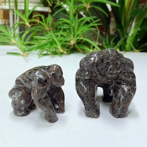 Hand Carved Natural Yooperlite Gorilla,Quartz Crystal Gorilla,Reiki Healing,Rock,Home Decoration，mineral specimen,Crystal healing, 1PC