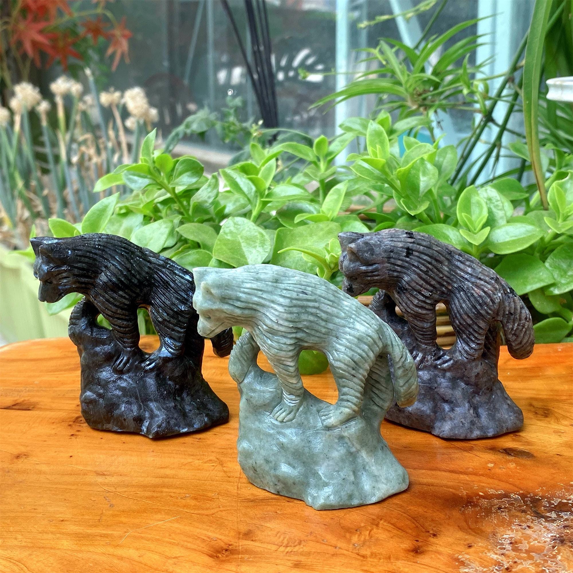 廬山翡翠狼彫刻：天然水晶動物彫刻 - Etsy 日本