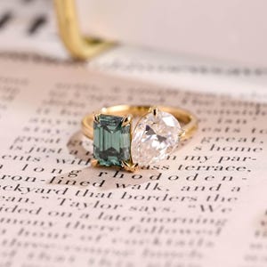IGI Certified Pear Cut Diamond & Emerald Cut Green Moissanite Engagement Ring, Solid Gold D/VS1 Diamond Promise Ring, Toi et Moi Ring, Gift