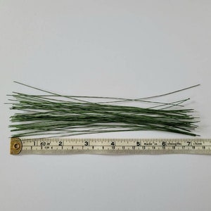 34 Gauge Green Cotton Covered Floral Wire 130 Feet per Bundle 39.6m in 12  Inch 30.5cm Lengths 