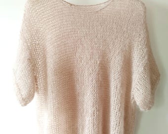 ハンドニットモヘアTシャツセーター：パウダーピンクのシルクプルオーバー