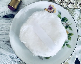 VOTO PARA MUJERES Borla de polvo facial blanca de 3 pulgadas