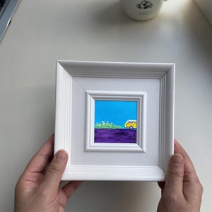 ドーパミンを注入した小さな油絵 - 明るい青と紫のパレット - 気まぐれなギャラリーの壁の装飾 - 居心地の良いホームデコレーション
