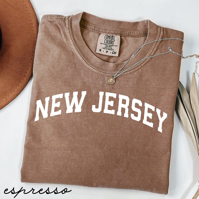 New Jersey Graphic Tee, New Jersey Shirt, State Pride T-Shirt, Comfortable Casual Wear, Trendy Graphic Tee for Everyday, Perfect Gift Idea