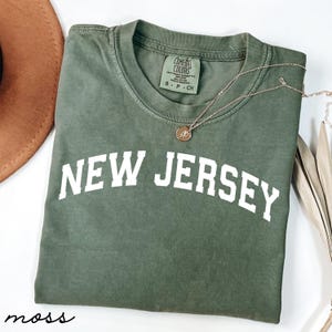 New Jersey Shirt, Unisex Graphic Tee, New Jersey State Apparel, Comfortable Casual Wear, Trendy Gift, Classic Design, Green Clothing