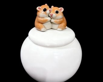 Handmade Ceramic Hamster Urn, Personalized Pet Portrait Memorial, Pet Urn, Pottery Urn, pet portrait customization, Pet Lover Gift.