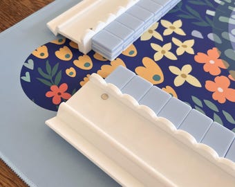 White Scalloped Mahjong Racks with Magnetic Pusher - 20 inch - Acrylic - Set of 4