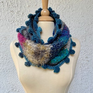 Gehäkelter Frauen Schlauchschal Teal Himbeerblau und Grau (#3)