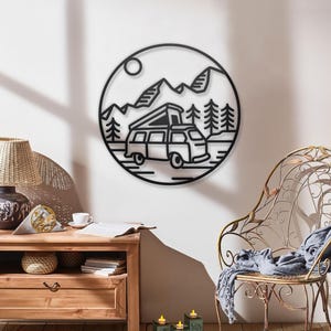 Cartello da parete in metallo "Camping Forest Mono Line", decorazione da parete in acciaio nero opaco con paesaggio naturale, per cabina, camper o casa, regalo per amanti dell'aria aperta.