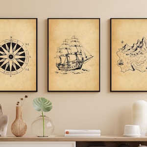 Vintage Nautik Wand Kunst Set | Druckbare Kompass,Schiff & Schatzkarte | Piraten Ocean Digitaler Download | Küstenwanddekor | Set aus 3 Drucken