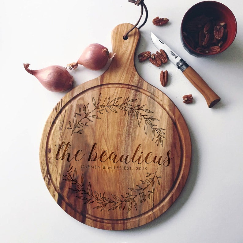 Engraved Cutting Board with Wreath Design: Custom Cheese Board or Charcuterie Board for Wedding Gift or Engagement Present acacia