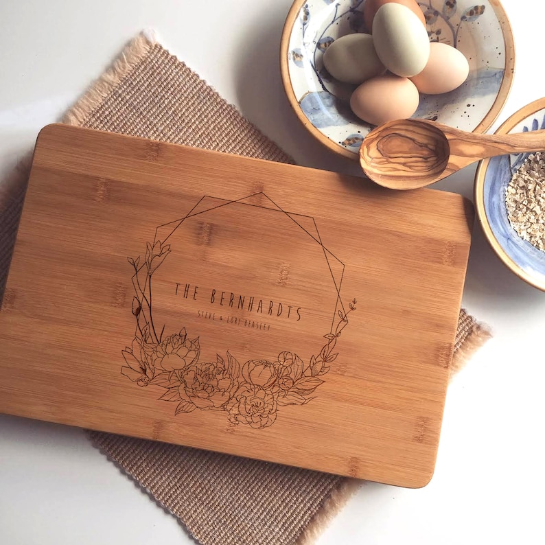 Custom Chopping Board, Personalized Cutting Board Gift Set Custom Wedding Gift, Bridal Shower Gift, Engagement Gifts for Couple image 3