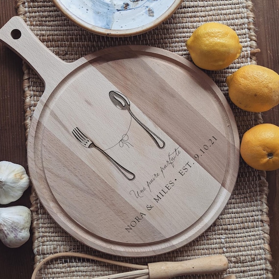 Custom Cutting Board, Round Charcuterie Board, Personalized Cheese Board, Engagement Gift or Wedding Present, Wood Anniversary Gift for Her