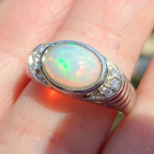 Sz 8, Ethiopian Opal, Sterling Silver, Natural Gemstone, Edwardian Style, Peach, Green, Yellow Color Play Opal image 3