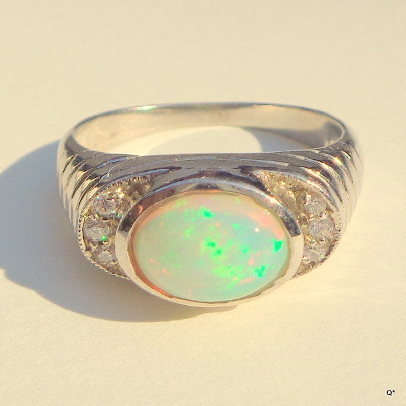 Sz 8, Ethiopian Opal, Sterling Silver, Natural Gemstone, Edwardian Style, Peach, Green, Yellow Color Play Opal image 2