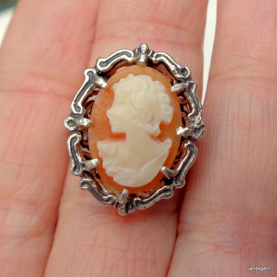 Size 7, Hand Carved, Shell Cameo Ring, Antique Ha… - image 2