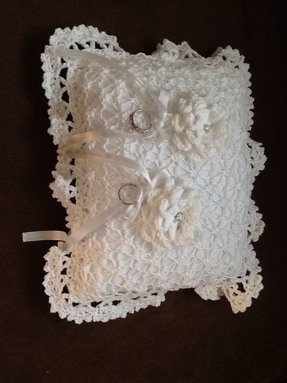 Items similar to Crochet ring bearer pillow on Etsy
