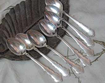 Dresden Rose Pattern // Set of 7 or 8 Silver Plate Teaspoons // Reed & barton No Mono