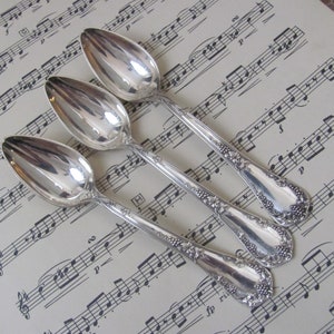Sheffield 1922 Pattern // Silver Plate Fruit Spoon set of 3 // Reed & Barton No Mono