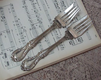 Joan 1896 Pattern // Silver Plate Large Serving Meat Pastry Fork Set of 2 - No Mono - 1885 Wallace
