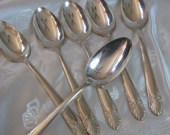 Radiance Pattern 1940 // Set of 6 Silver Plate Teaspoons // Crown Silverplate No mono // Vintage Antique Flatware Silverware Cutlery