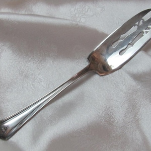 Ashland 1914 Pattern // Silver Plate Pastry Serving Fork - Wm Rogers - Antique Vintage SIlverware Flatware Serving Pieces