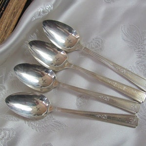 Doric 1952 Pattern // Set of 4 Vintage Silver Plate Small Demitasse Demi Coffee Espresso Jelly Spoons // Antique Flatware Silverware Cutlery