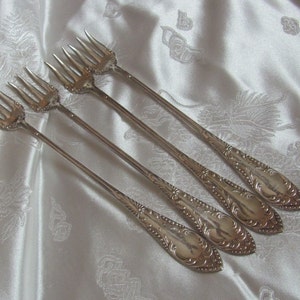 Set of 4 Fancy Ornate Silver Plate 3 Prong Forks Crab Seafood Olive Oyster Shell Fish Cocktail - Bancroft 1915 Pattern Rare