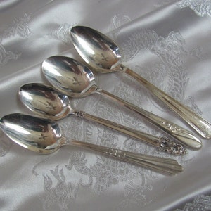 Small Silver Plate Demitasse Demi Espresso Coffee Spoons Lot of 4 Assorted Pattern 4.5&quot; 13cm // Silverware Flatware Cutlery