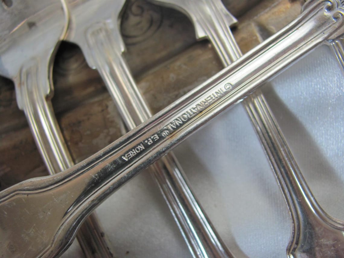 Forks Silverware - Set of 7 Silver Plate Salad & Dinner Forks - Fiddle ...