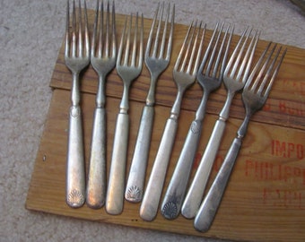 Cubiertos de plata con diseño variado - 8 tenedores de mesa plateados con acabado artesanal desgastado