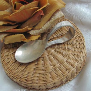 Burgundy Pattern // Silver Plated Small Baby Infant Curved Bent Spoon // Vintage Antique Silverware Flatware // Many more in my shop
