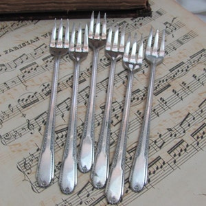 Cavalier Pattern // 6 Silver Plate Crab Seafood Shellfish Oyster Olive Pickle Cocktail Forks // Vintage Antique Silverware Flatware