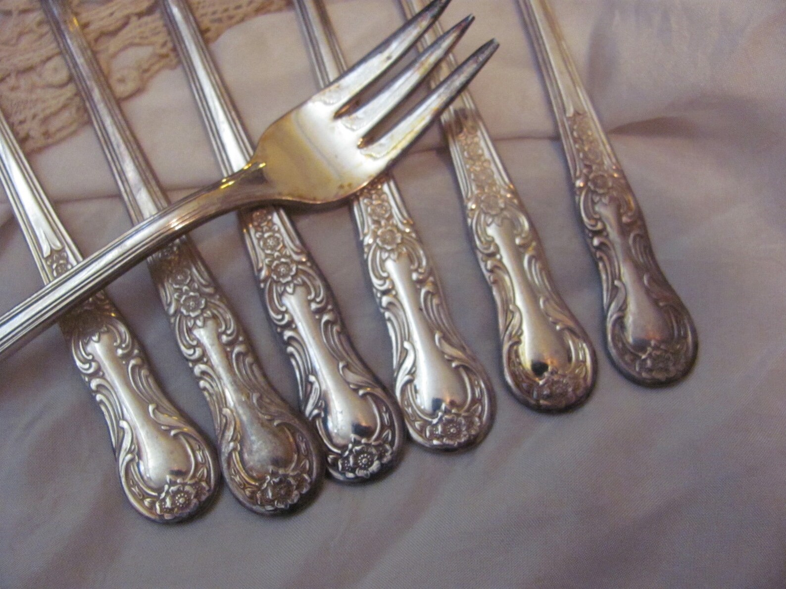 Crab Forks Set of 7 Silver Plate Crab Seafood Cocktail Forks Etsy