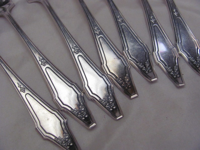 Holmes /& Edwards Hostess Pattern 7 Antique Silver Plate Luncheon Forks