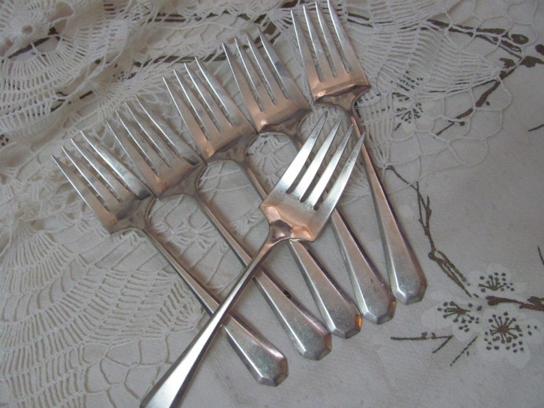 Lincoln Pattern // Set of 6 Silver Plate Salad Forks Silverware Flatware No Mono // Wm Rogers Mfg image 1