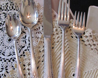 Silverware Setting - Silver Plate Tablespoon, Salad Fork, Teaspoon, Dinner Fork, Knife - Regent 1939 Pattern
