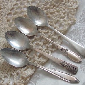 Small Silver Plate Demitasse Demi Espresso Coffee Spoons Lot of 4 Assorted Mixed Pattern 4.5&quot; 13cm // Silverware Flatware Cutlery